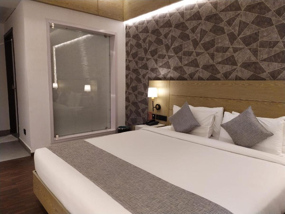 Mothimahal Residency Thrissur Hotel ภายนอก รูปภาพ