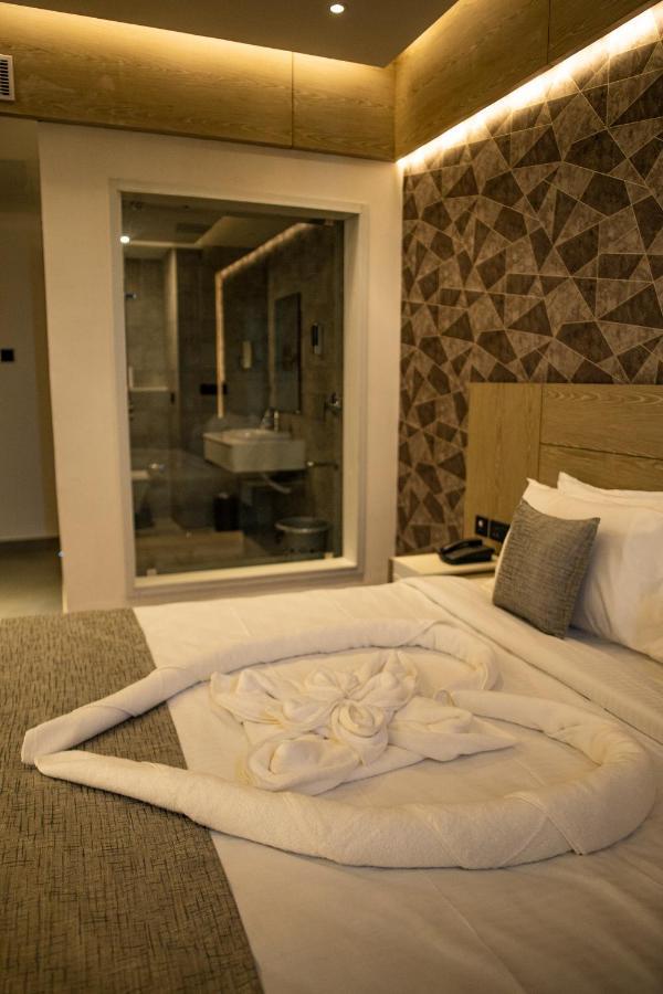 Mothimahal Residency Thrissur Hotel ภายนอก รูปภาพ